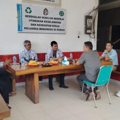 Peduli Pendidikan dan Lingkungan PT SBJ dan PGRI Cibeber Sepakat Jalin Kerja Sama